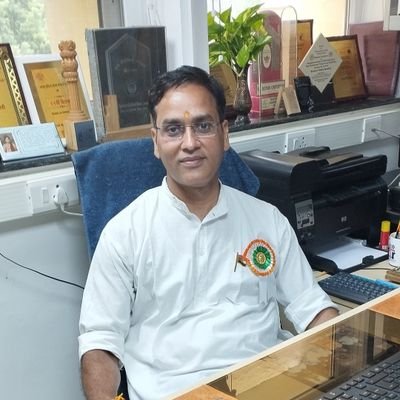 Dr Rajnish Chaturvedi Profile