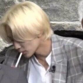 ━━ broken hearts and minds of the nights and souls that emptied into nothingness ༉‧₊˚