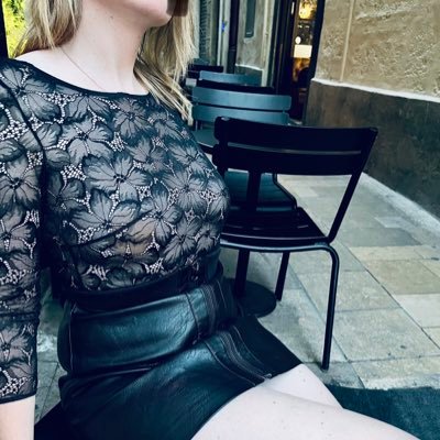 Couple cuckold depuis plusieurs années dans la trentaine. Montpellier. Naturiste. Présente sur Wyylde / Candaulib et MYM sous le même pseudo : cplecandau3400