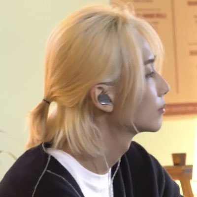 — 16 ; filo ; she/her ꒰ ...yoon luvr ꒱ ୨୧