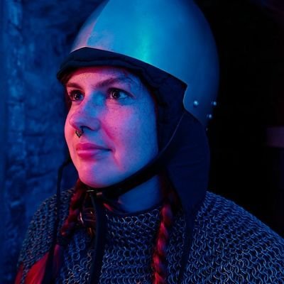Ich liebe Tiere. Alle! Schreiben ist meine Leidenschaft. Und Kaffee. ❤️ Wenn ich gerade nicht LARPe, schreibe ich über LARP oder denke zumindest daran. 🏹⚔️🗡️
