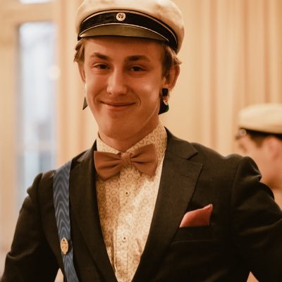 🇫🇮/🇩🇪 Kuluttajaekonomiaa ja maantiedettä @helsinkiuni. Eläköityvä opiskelijapolitiikko sekä nykyinen jalkapalloerotuomari.