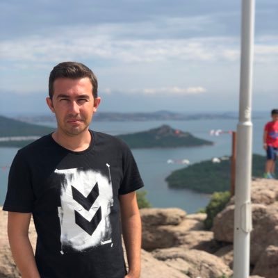kosar_caglar's profile picture. memleket mi yıldızlar mı gençliğim mi daha uzak?