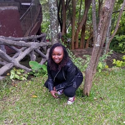 Elizabe56128213's profile picture. I sing