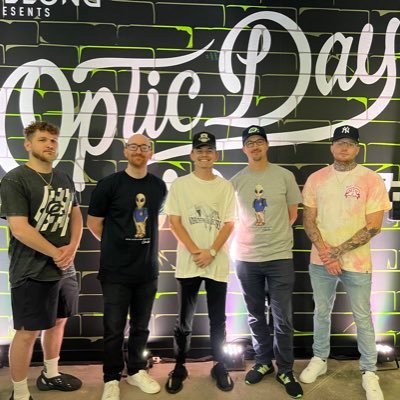 Gamer and Content Creator. OpTic/ 100T Collector