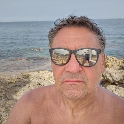 genemi40's profile picture. 