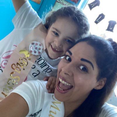 chlo_1987's profile picture. 