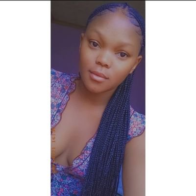 Khanyi_Kunene's profile picture. IG: khanyisile_amanda