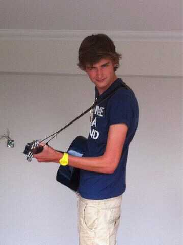 WE LOVE YOU BENJI,WE DO (8) we tweet normal non-sexual imagines about Ben...most of the time ;D #conceptfamily.    all #imagine in favourites ;D