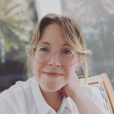 Seattle 🏠, Chicago ❤️.
Public health nerd, recovering social worker, & fan of the Oxford comma. Probably on a list somewhere for being mouthy.