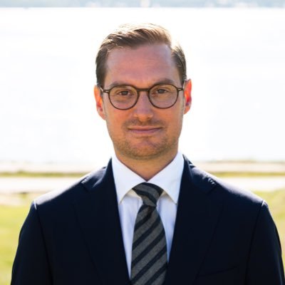 Public Affairs Lead @ClearChannelSwe. Tidigare bla rotelchef och pressis i @regionstockholm samt på @Sverigesriksdag. Pol.master vid @uppsalauni.