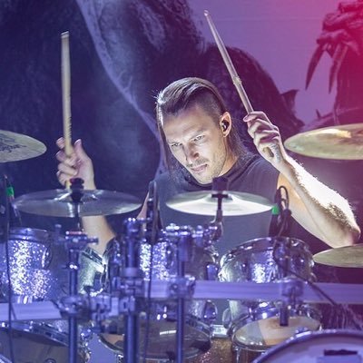 Drummer for @hissfromthemoat / co-founder of @thedrumhouse - Check my instructional website https://t.co/yfSyRlFhJs