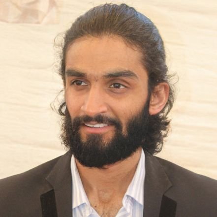 📍 #UK 🏴🇬🇧| #Veterinarian | #Traveller | #Athlete | #UAF_Colour🎖| #Muslim #iBleedGreen🇵🇰 https://t.co/3Fz439fhlu