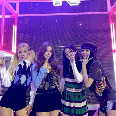 gemelas_ae's profile picture. Mmmm vaylar con mi ermana