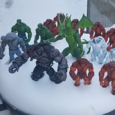 I'm a toy collector, i play Halo 5 with friends and posts videos and pictures, I am the VP of Dynamic Ryders Car Club, i am pro 1A and 2A Creek Squad REEEEEEE