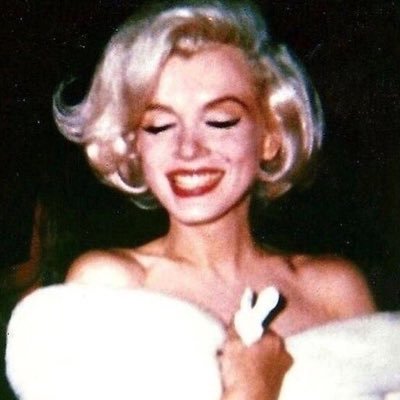 loredelbello's profile picture. life is a combination of magic and pasta 🍝✨