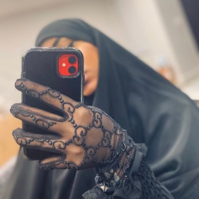 Islam ❤️ 26. seamstress. business page on ig @syccustoms