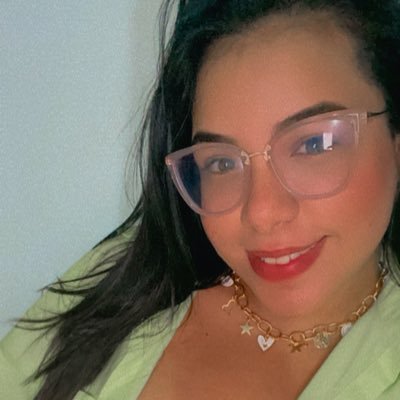 julyhernandz's profile picture. He aprendido que puedo mucho más de lo que creo , solo debo confiar en mi y mis capacidades.