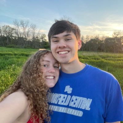 MyaW102's profile picture. 