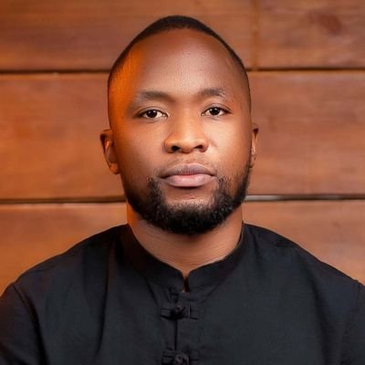 ElChzmo's profile picture. Now that l know BETTER I must do BETTER 🇯🇵🇲🇼