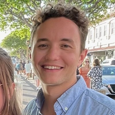 (He/Him)
Screenwriter
Big Cheese of the Substack, Tuning In
https://t.co/RBWhsMm5sn