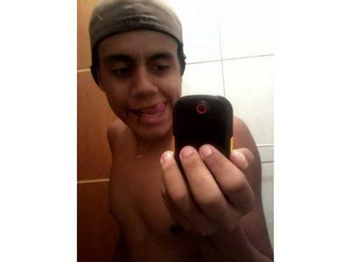 eternamente apaixonado pela minha melhor amiga @leticia_sousa , 15 anos,lindo,fofoo *u* tbm #ADM da @_entreteens segue ae vai ? ou vem me conheçer .