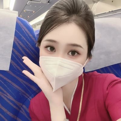 心里住着小星星,生活才会亮晶晶。本宝某航在职cc,专业倒雪碧选手🤪,热爱生活☀️喜欢分享工作中的新鲜事物,喜欢我的宝子们动动你们发财的小手关注一下吧,另外🉑线下提供空姐资源,高级空姐群交友互动🥂,需要资源想进群的🉑私信,推直接私信🉑➕微💌,口嗨勿扰,谢谢❗💓