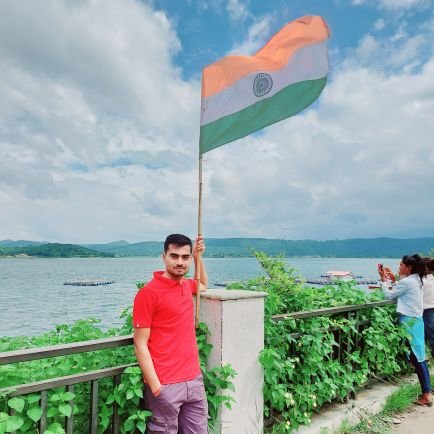 MKdubeybhartiya's profile picture. 