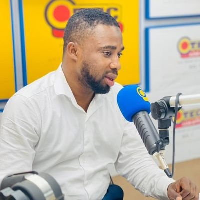 Ghanaian Sports journalist with great passion for Sports. Sports Analyst and Foreign News Presenter at OTEC 102.9 FM in Kumasi.