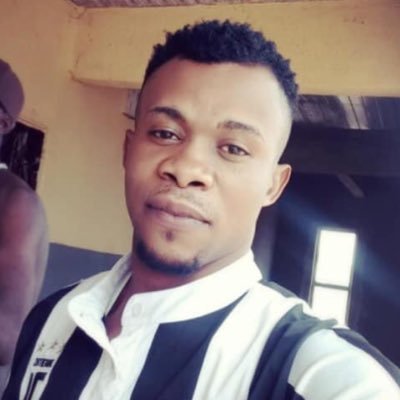 Scorpio ♏ Lover of nature 💦An extrovert, loves meeting people🇨🇦🇳🇬Born 24th October...Manchester united