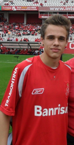 FClubeBarok's profile picture. Um fã clube destinado à um menino super lindo, chamado Roberto Barok de Souza Filho *-*