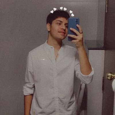 YatharthVasania's profile picture. livin my dream.