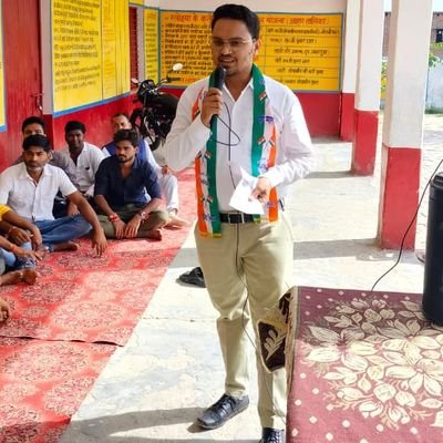जिला प्रभारी - I.T.Cell , (अटेवा-फिरोजाबाद)
शोर मचाने से सुर्खिया नहीं मिलती हुकुम, कर्म ऐसे करो कि खामोसी भी अखवार मे छप जाए......।