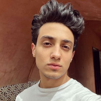 حديث المدينه، نجم بيلمع وللا انفجار نووي ؟