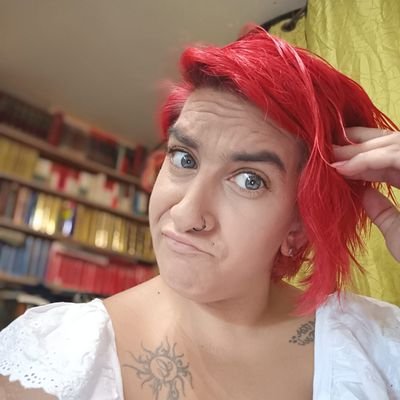 La vida son dos días, así que vamos a aprobecharlos a el máximo, jamás te rindas por que todo llega tarde o temprano...
