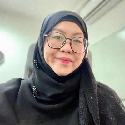 RoslinawatiMR's profile picture. A mother and an academic, striving to maintain work life balance.