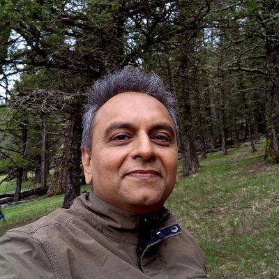 i feel, i fall, i enjoy, i express...therefore i am ! ;)
Accredited columnist in @gujratsamachar (https://t.co/vNtkT3xqjd) daily since 25 years.