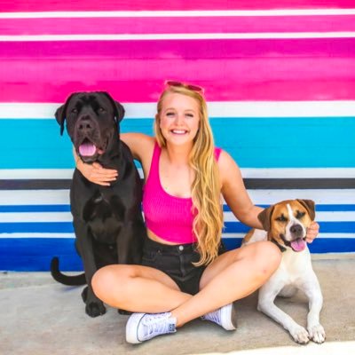 Professional Photographer 📸 Dog Mom to Teddy, Max, Callie & Maya 🐶 Lifestyle in Austin, TX 🏙 https://t.co/hLzqYT4I2z