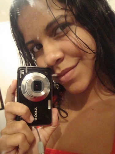 Você tem o direito de falar o que pensa,
                 mas não tem o direito de julgar quem não conhece... ♪- Chorão