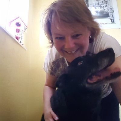 deb342's profile picture. Dog-mom, auntie, accounts assistant, constant dieter & all-round unsociable hearthcat.