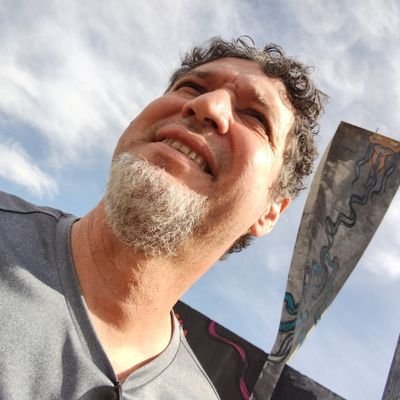 Sem dúvida, vire a esquerda. Partido dos trabalhadores. Professor EBTT.