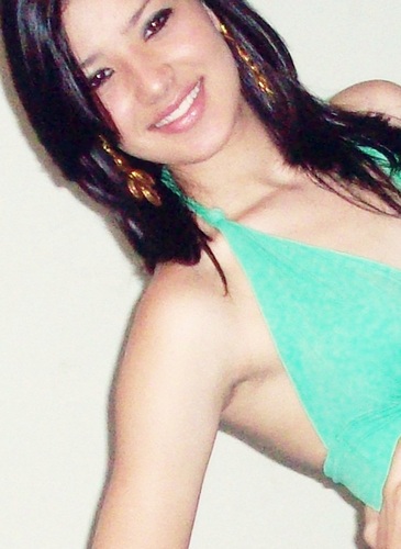 andressakarineF's profile picture. . Apesar dos nossos defeitos, precisamos enxergar que somos pérolas únicas no teatro da vida.