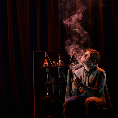 DavelHoces's profile picture. Malabarista de sombreros, mis guardianes de ideas favoritos. Apasionado del circo, su historia y de todas las artes escénicas alternativas.