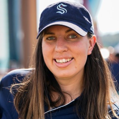 assistant general manager @SeattleKraken | mom | atlanta native who enjoys hockey, computers, rowing, and chicken wings | @GeorgiaTech '13 🐝