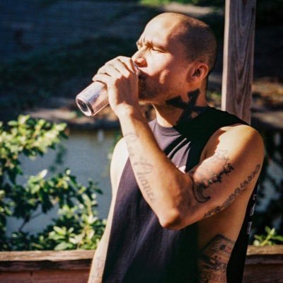 CrisEdge404's profile picture. 