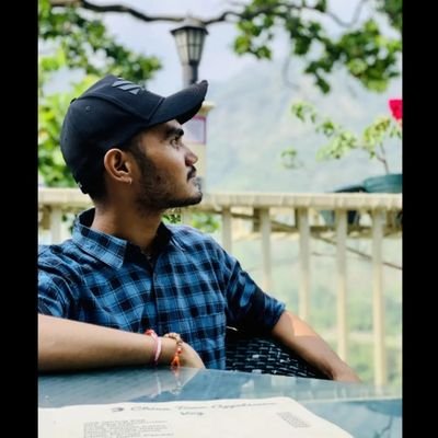 Arya_paar's profile picture. Follow kr liya kro🙂