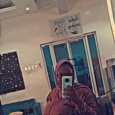 Don't tell me the sky is the limit when i see footprints on the moon!..🌚