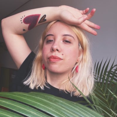 constantemente faminta. _ falo sozinha em voz alta e aqui no twitter
