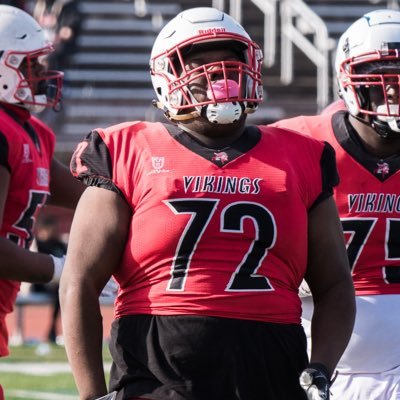 Northeast High School |CLASS OF 2023|Center/Guard||6’1 295 | Bench-335|Squat-515| First team all public 2x| Dream All American| email-tasirdavis2404@gmail.com|