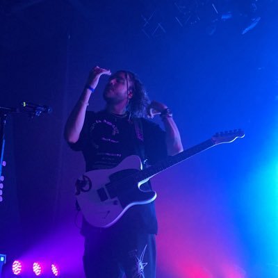 #1 phases album enthusiast who is in love with clinton cave (mitty is cool too tho) • everything i say is satirical if you take me seriously, thats your fault.